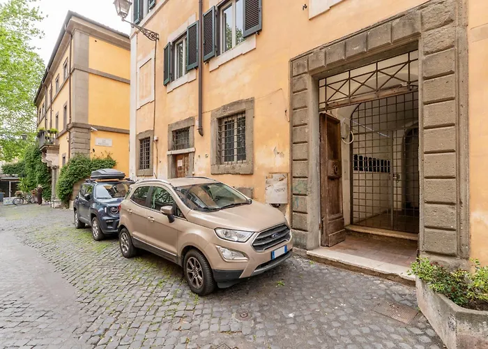 Appartement Dimora Del Gonfalone, Historical In